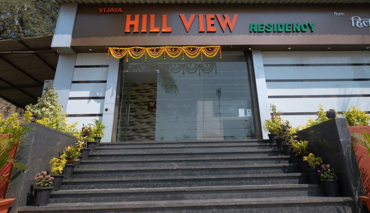 Отель Vijaya Hill View Residency Нави Мумбаи Экстерьер фото