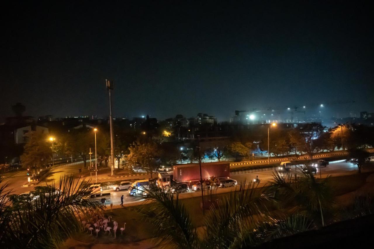 Отель Vijaya Hill View Residency Нави Мумбаи Экстерьер фото